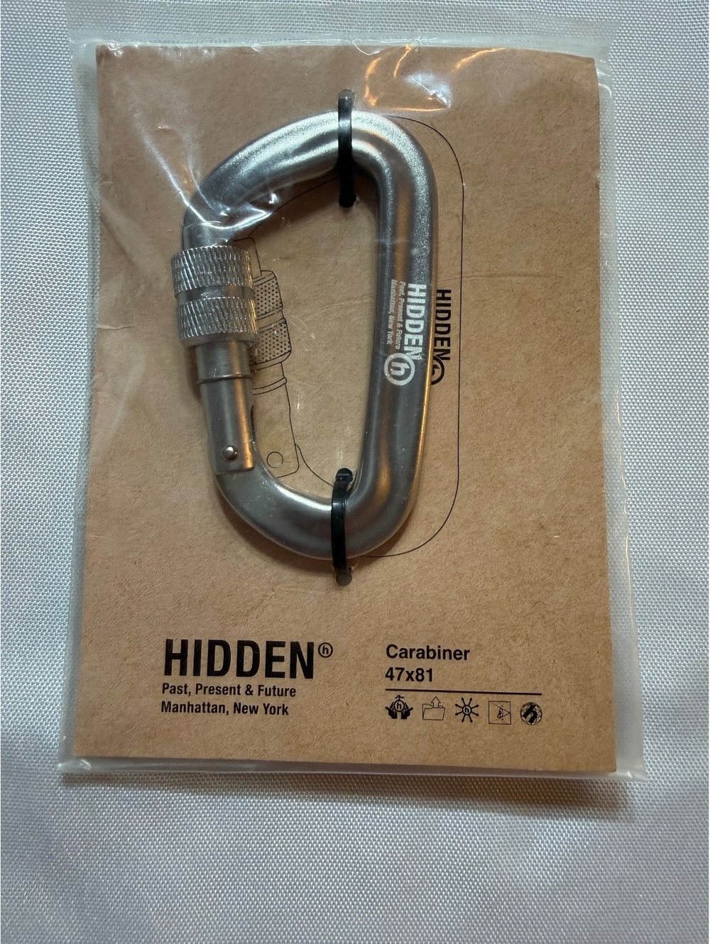 Hidden NY Carabiner Silver 47x81 H Logo New Sealed